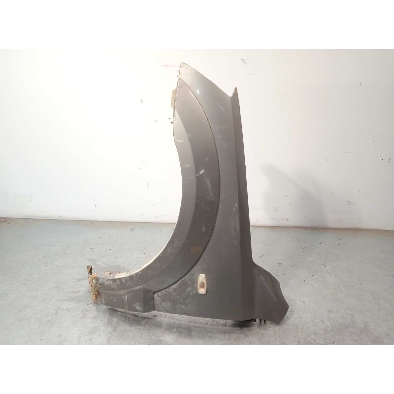 Recambio de aleta delantera izquierda para kia sorento 2.5 crdi cat referencia OEM IAM 663113E141  