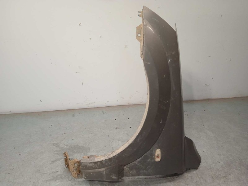 Recambio de aleta delantera izquierda para kia sorento 2.5 crdi cat referencia OEM IAM 663113E141  