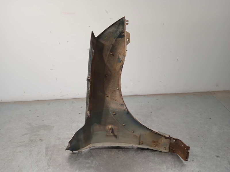 Recambio de aleta delantera izquierda para kia sorento 2.5 crdi cat referencia OEM IAM 663113E141  