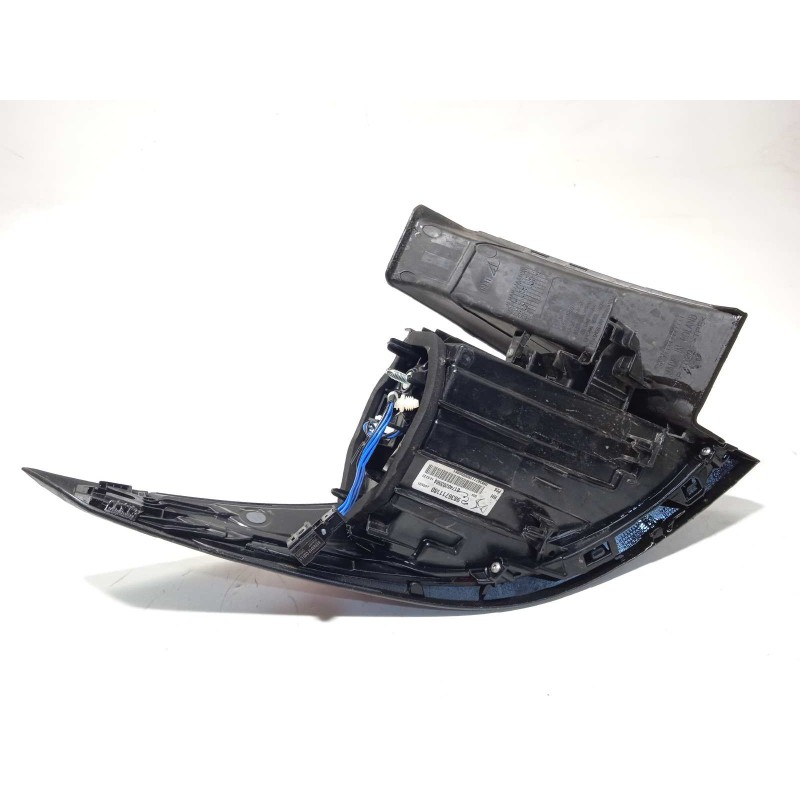 Recambio de piloto trasero derecho para ds 3 crossback 1.2 12v puretech referencia OEM IAM 9836711180  