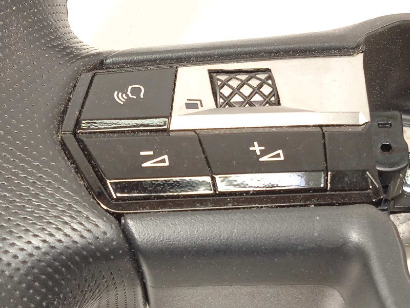 Recambio de volante para ds 3 crossback 1.2 12v puretech referencia OEM IAM 98264130KM  