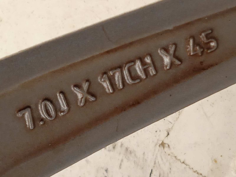 Recambio de llanta para land rover evoque 2.0 td4 cat referencia OEM IAM BJ3210007AE  LR073511