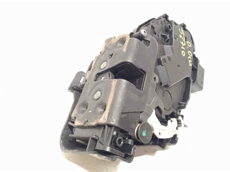 Recambio de cerradura puerta delantera derecha para volvo xc70 2.4 diesel cat referencia OEM IAM 31253674  