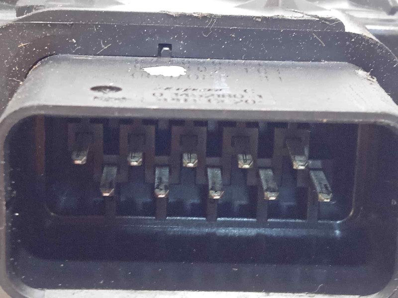 Recambio de cerradura puerta trasera izquierda para volvo xc70 2.4 diesel cat referencia OEM IAM 31253667  