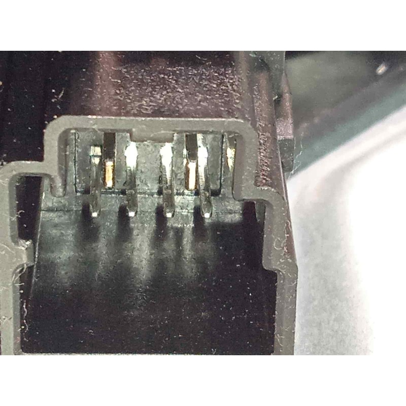 Recambio de elevalunas delantero izquierdo para volvo xc70 2.4 diesel cat referencia OEM IAM 30661065  