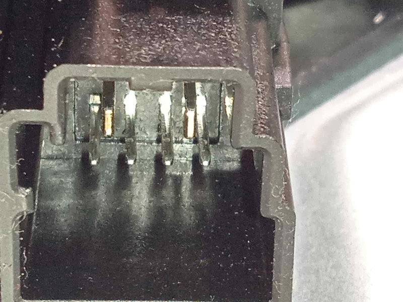 Recambio de elevalunas delantero izquierdo para volvo xc70 2.4 diesel cat referencia OEM IAM 30661065  