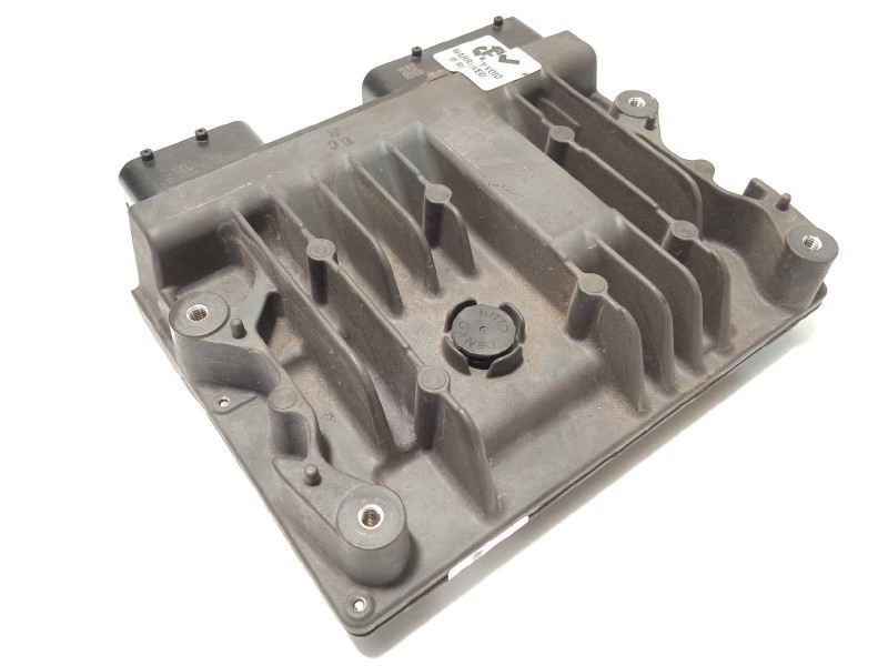 Recambio de centralita motor uce para lexus es 300h referencia OEM IAM 8966133Z10  2763002271