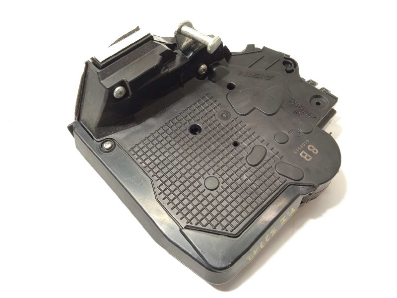 Recambio de cerradura puerta trasera izquierda para lexus es 300h referencia OEM IAM 6906048080  