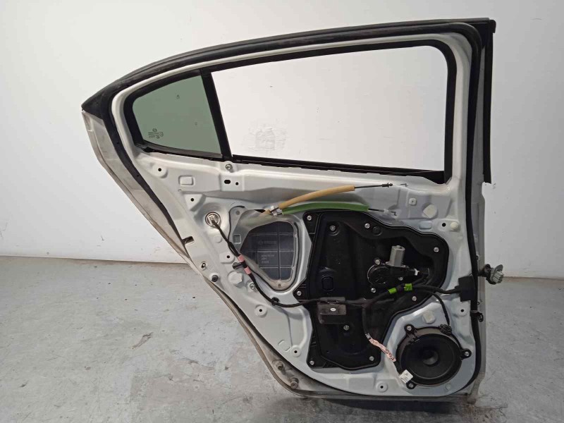 Recambio de puerta trasera izquierda para mazda 3 lim. () 2.2 turbodiesel cat referencia OEM IAM BHY07302XF  