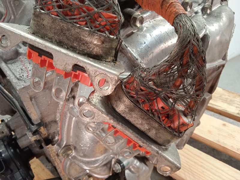 Recambio de caja cambios para toyota auris 1.8 16v (híbrido) referencia OEM IAM 3090047064  