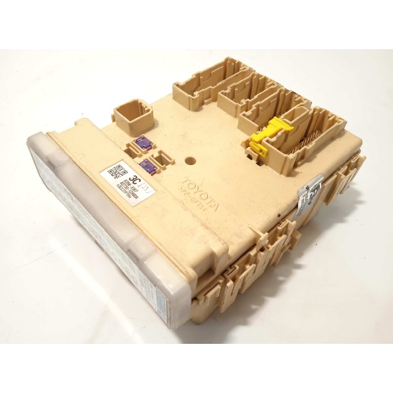 Recambio de caja reles / fusibles para toyota auris 1.8 16v (híbrido) referencia OEM IAM 8273012X80A  