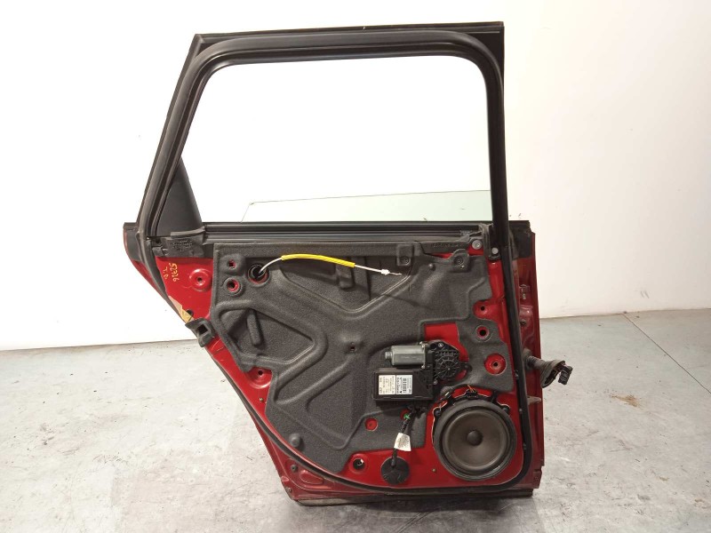 Recambio de puerta trasera izquierda para audi a4 avant (8e) 2.0 tdi (dpf) (125kw) referencia OEM IAM 8E0833051J  