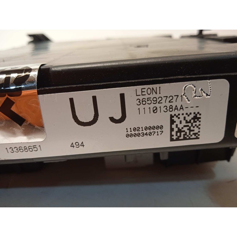 Recambio de caja reles / fusibles para opel zafira tourer 2.0 cdti cat referencia OEM IAM 13368651  365927271