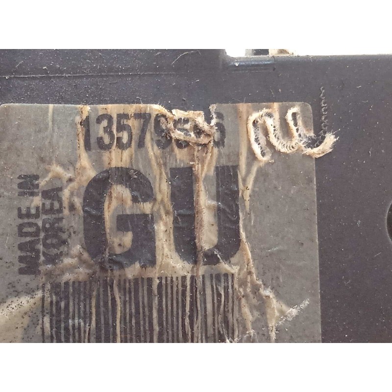 Recambio de cerradura puerta trasera derecha para opel zafira tourer 2.0 cdti cat referencia OEM IAM 13579556  