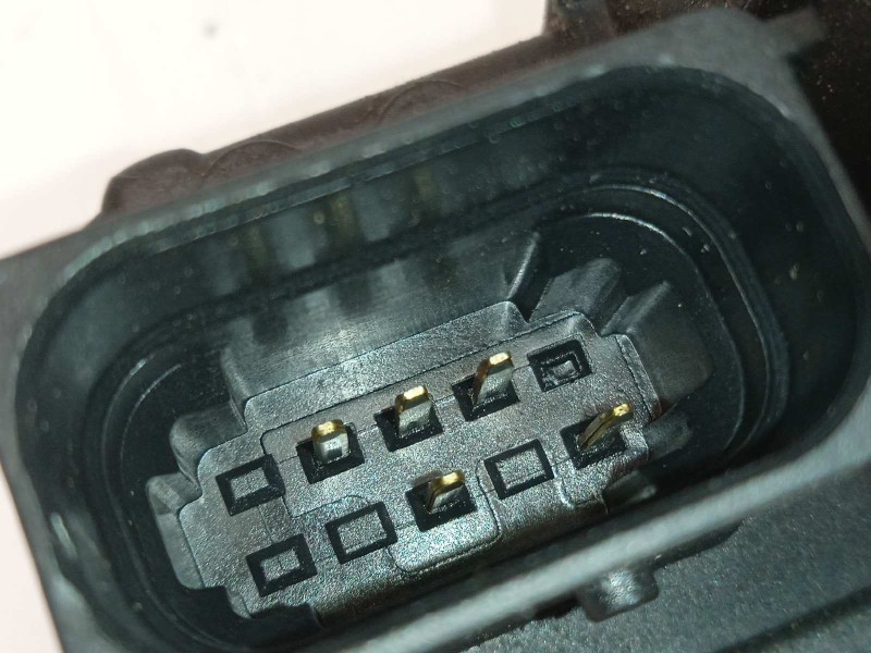 Recambio de cerradura puerta trasera derecha para opel zafira tourer 2.0 cdti cat referencia OEM IAM 13579556  