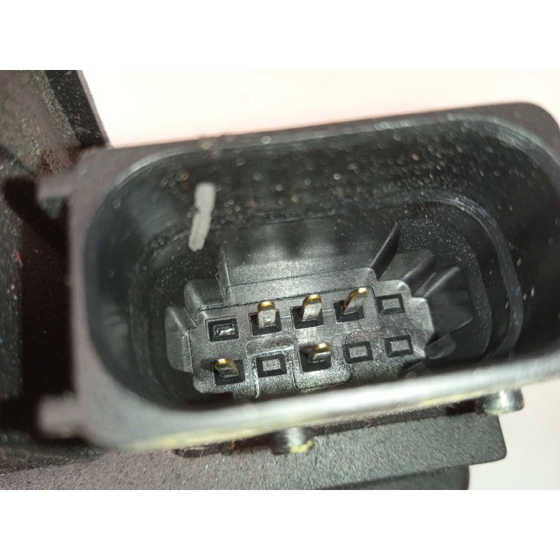 Recambio de cerradura puerta trasera izquierda para opel zafira tourer 2.0 cdti cat referencia OEM IAM 13579557  