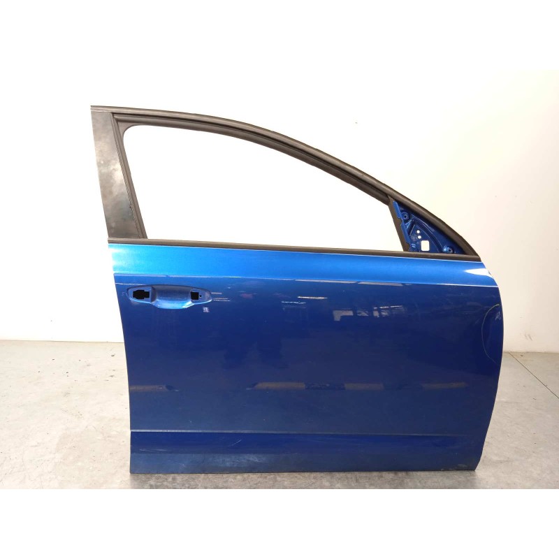 Recambio de puerta delantera derecha para skoda octavia combi (5e5) rs referencia OEM IAM 5E0831056A  