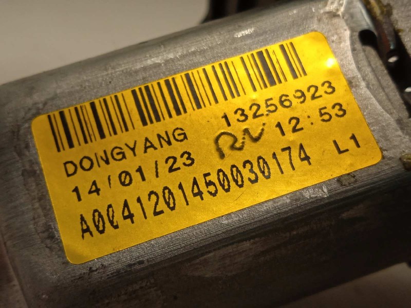 Recambio de motor limpia trasero para opel zafira tourer 2.0 cdti cat referencia OEM IAM 13256923  