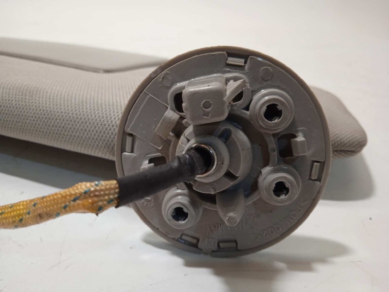 Recambio de parasol izquierdo para opel zafira tourer 2.0 cdti cat referencia OEM IAM 13395038  