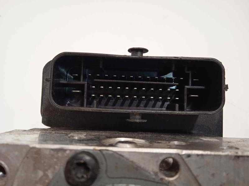 Recambio de abs para kia cee´d 1.4 crdi cat referencia OEM IAM 58920A2230 6158945200 A258920800