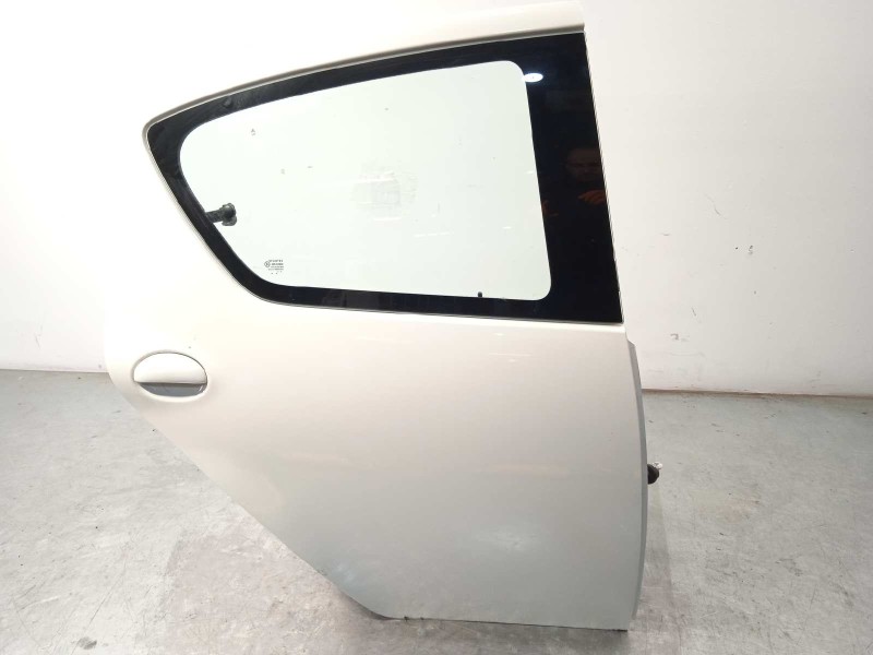 Recambio de puerta trasera derecha para toyota aygo (kgb/wnb) 1.0 cat referencia OEM IAM 670030H010  