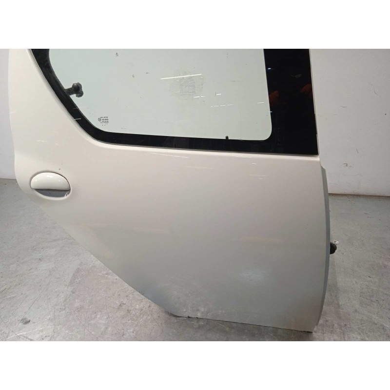 Recambio de puerta trasera derecha para toyota aygo (kgb/wnb) 1.0 cat referencia OEM IAM 670030H010  