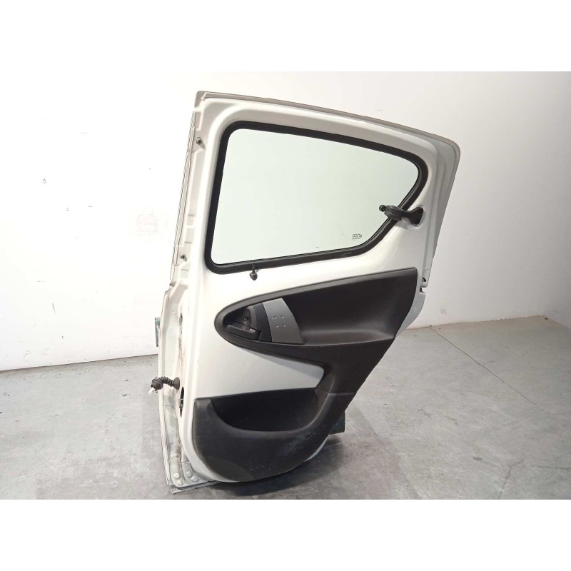 Recambio de puerta trasera derecha para toyota aygo (kgb/wnb) 1.0 cat referencia OEM IAM 670030H010  