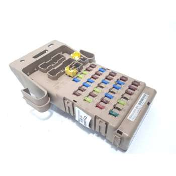 CAJA RELES / FUSIBLES 82201AJ000 