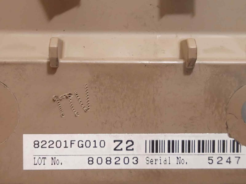 Recambio de caja reles / fusibles para subaru forester s12 2.0 diesel cat referencia OEM IAM 82201FG010  