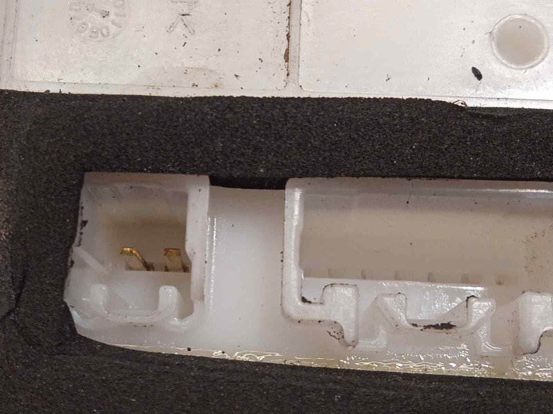 Recambio de cerradura puerta trasera derecha para subaru forester s12 2.0 diesel cat referencia OEM IAM 61035SC200  