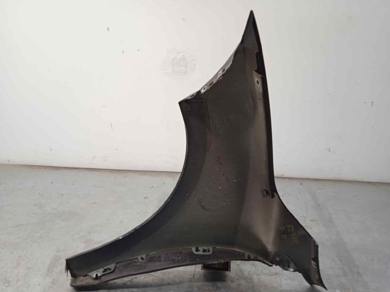 Recambio de aleta delantera derecha para renault megane iii berlina 5 p dynamique referencia OEM IAM 631000047R  