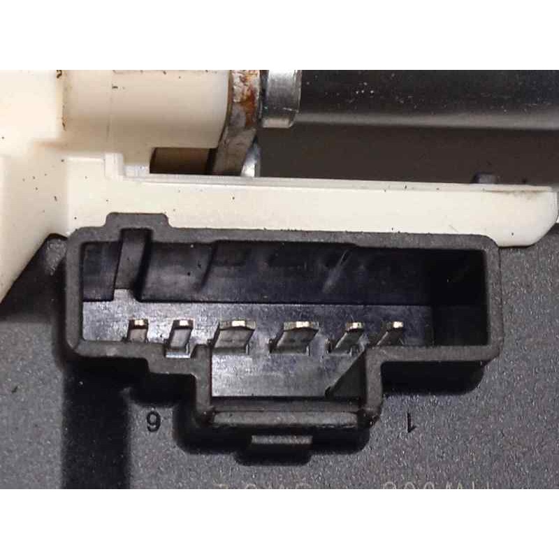 Recambio de elevalunas trasero izquierdo para renault megane iii berlina 5 p dynamique referencia OEM IAM 827210003R  827310185R