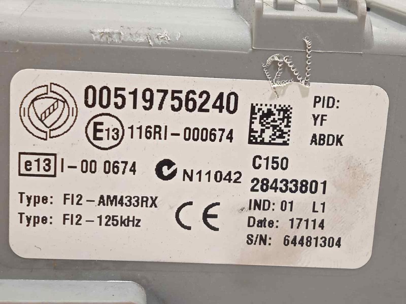 Recambio de caja reles / fusibles para opel combo d 1.3 16v cdti referencia OEM IAM 519756240  51975624