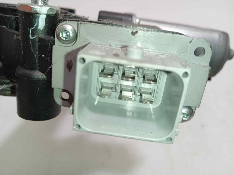 Recambio de elevalunas delantero izquierdo para opel combo d 1.3 16v cdti referencia OEM IAM 51810880  