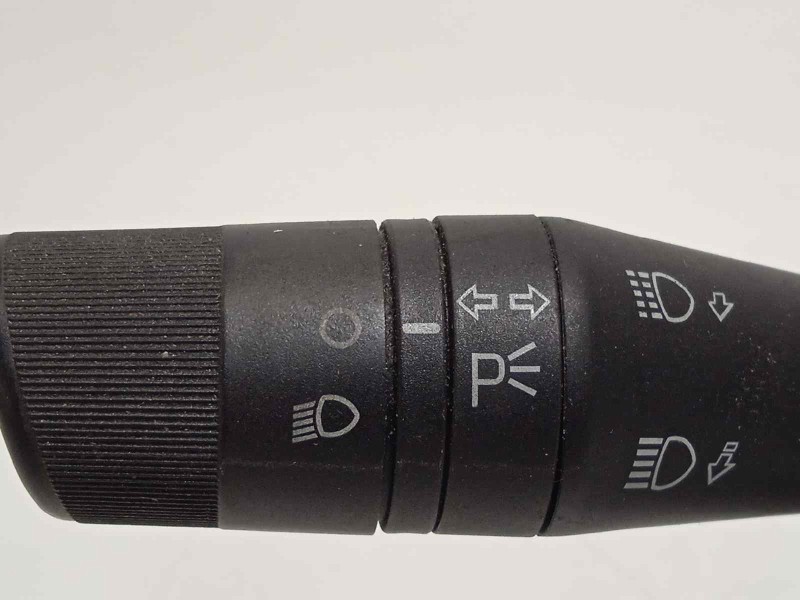 Recambio de mando intermitentes para opel combo d 1.3 16v cdti referencia OEM IAM 735606793  