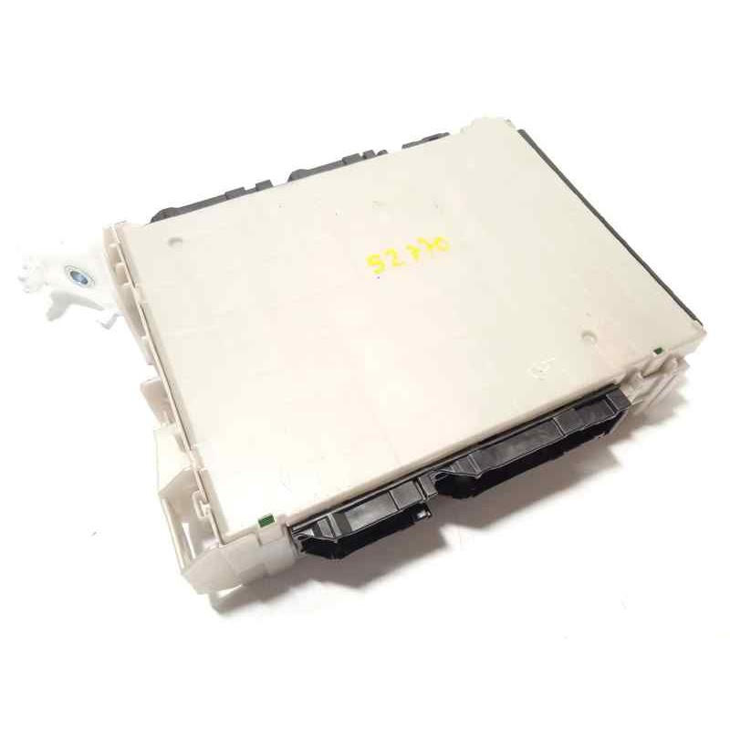 Recambio de caja reles / fusibles para toyota c-hr referencia OEM IAM 82730F4010  82730F4010B