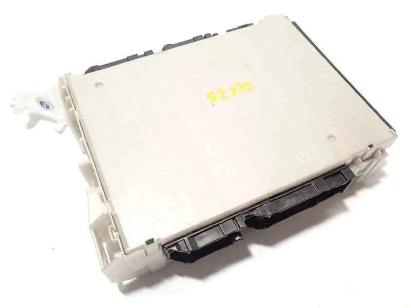 Recambio de caja reles / fusibles para toyota c-hr referencia OEM IAM 82730F4010  82730F4010B