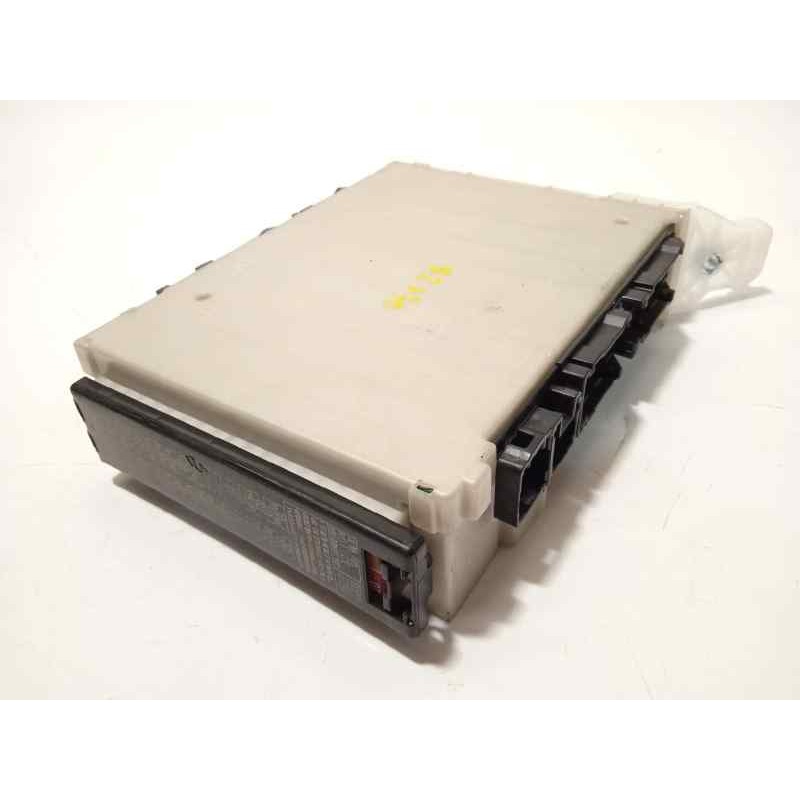 Recambio de caja reles / fusibles para toyota c-hr referencia OEM IAM 82730F4010  82730F4010B