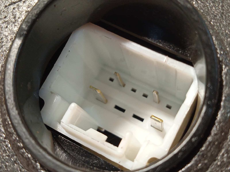 Recambio de cerradura puerta trasera derecha para toyota c-hr referencia OEM IAM 69050F4010  