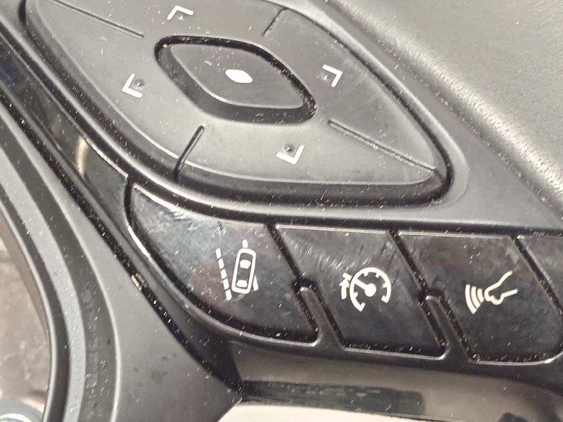 Recambio de volante para toyota c-hr referencia OEM IAM 45100F4110C0  84250F4090C0