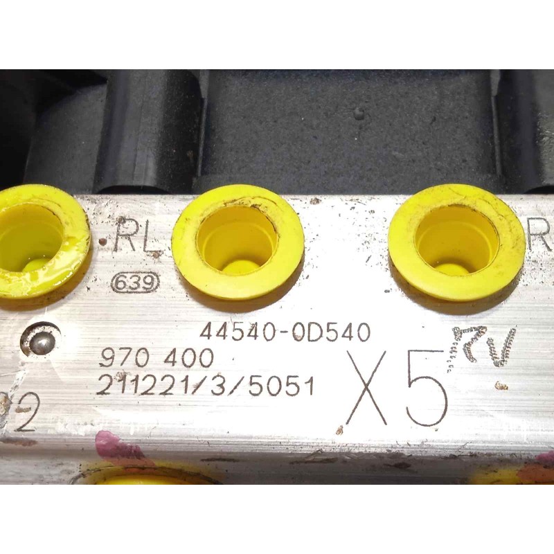 Recambio de abs para toyota yaris (ksp211 active referencia OEM IAM 445400D540 3330A20009 970400