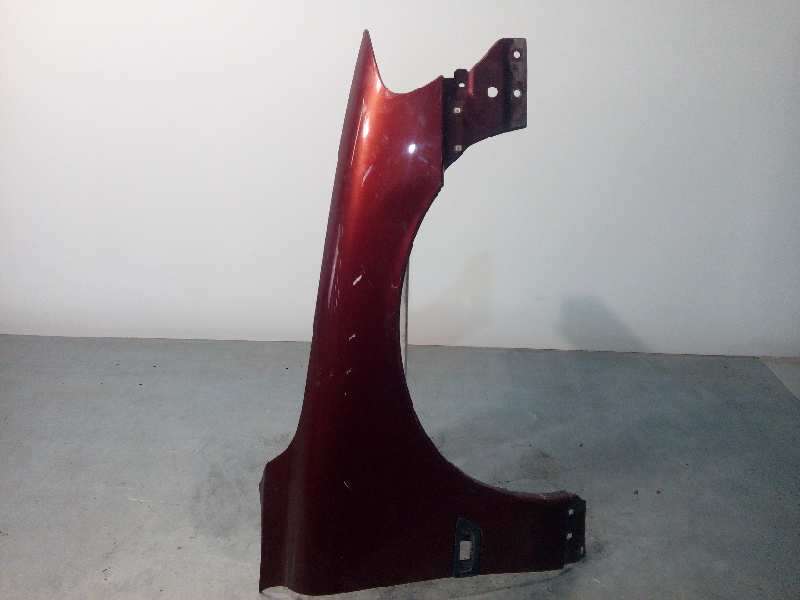 ALETA DELANTERA DERECHA 30796493 