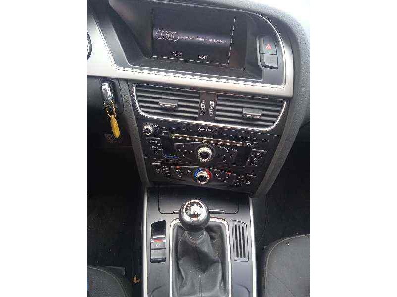 Recambio de pantalla multifuncion para audi a4 ber. (b8) básico referencia OEM IAM 8T0919603F  