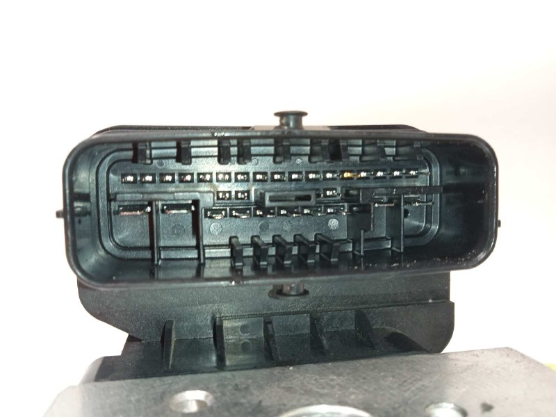 Recambio de abs para toyota c-hr referencia OEM IAM 4451010110 11304041570 8954110050