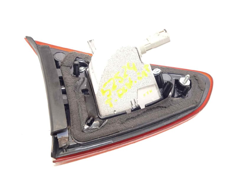 Recambio de piloto trasero derecho interior para mazda 2 lim. () 1.5 16v cat referencia OEM IAM DB5J513F0A  