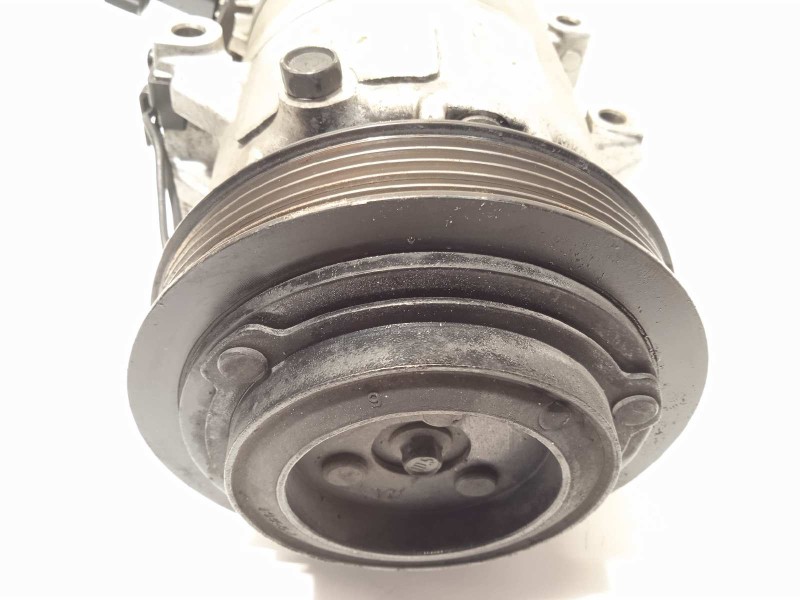Recambio de compresor aire acondicionado para hyundai i20 comfort referencia OEM IAM 977012K201  F500FG8CA07