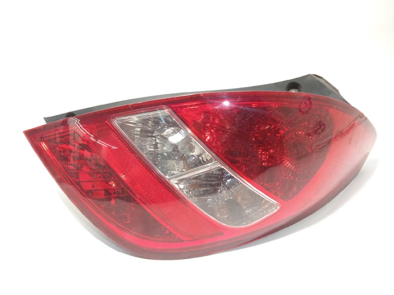 Recambio de piloto trasero derecho para hyundai i20 comfort referencia OEM IAM 924024P000  