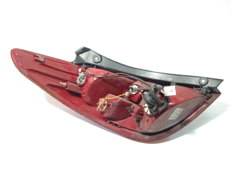 Recambio de piloto trasero derecho para hyundai i20 comfort referencia OEM IAM 924024P000  