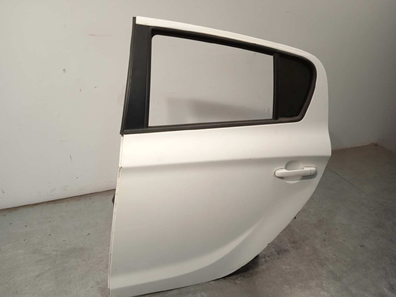 Recambio de puerta trasera izquierda para hyundai i20 comfort referencia OEM IAM 770034P000  
