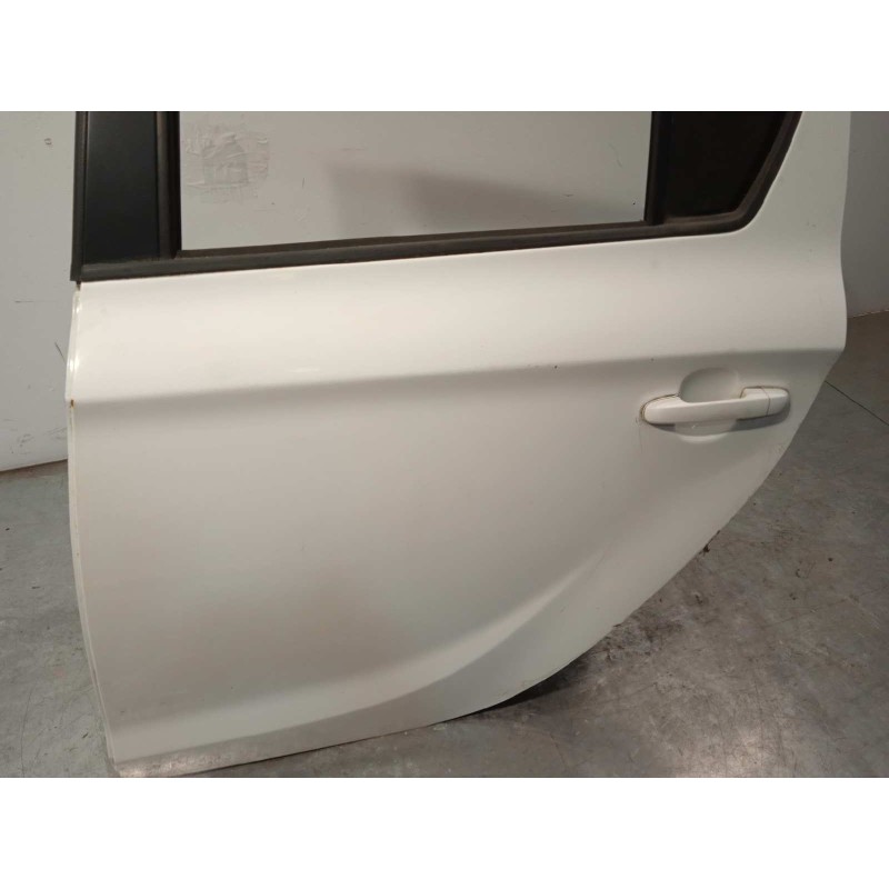 Recambio de puerta trasera izquierda para hyundai i20 comfort referencia OEM IAM 770034P000  